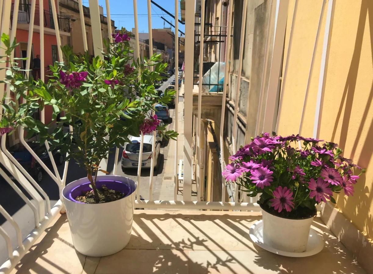 סירקוזה Casa Vacanze Terramare, 550 Mt From The Beach, Close To Ortigia Historic Center מראה חיצוני תמונה